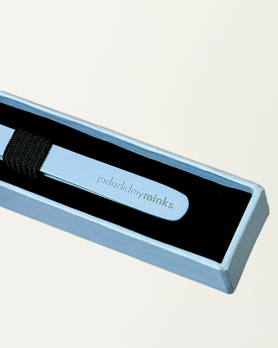 Strong curve tweezers